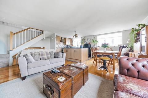 5 bedroom end of terrace house for sale, Canterbury Road, Boughton-Under-Blean, ME13