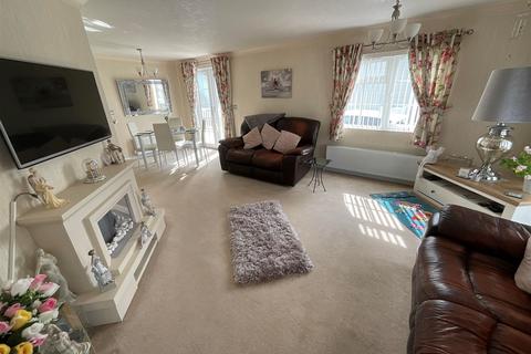 2 bedroom park home for sale, Elm Way, Hayes Country Park Battlesbri, Wickford, Essex