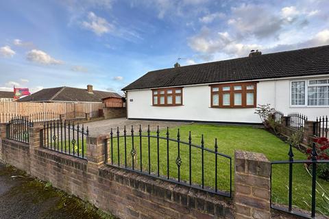 2 bedroom semi-detached bungalow for sale, Lakewood Drive, Wigmore,