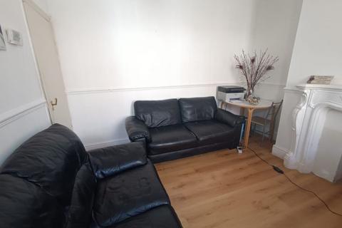 2 bedroom terraced house for sale, LS11