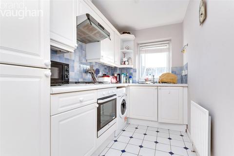 2 bedroom flat to rent, The Strand, Brighton, BN2