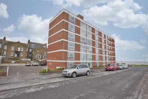 2 bedroom flat for sale, Third Avenue, Cliftonville, CT9
