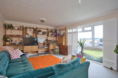 2 bedroom flat for sale, Third Avenue, Cliftonville, CT9