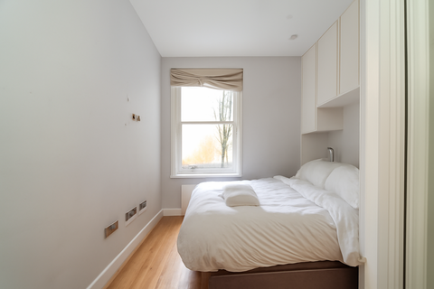 Studio to rent, Kenway Road, Earls Court, London SW5