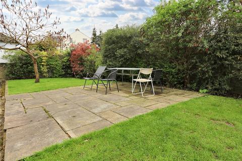 Flat 8, 14 Parklands, Surbiton, KT5 8EA