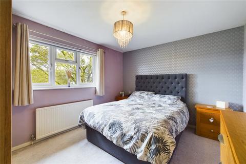 37 The Quantocks, Thatcham, RG19 3SF