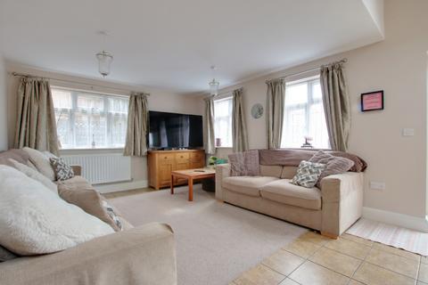 Park View Hoads Hill, Wickham, Fareham, PO17 5BX