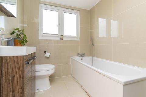 11 Beach Walk, Broadstairs, CT10 1FA