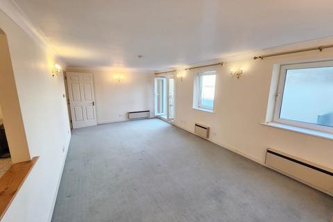2 bedroom flat to rent, West Street, Gravesend, DA11