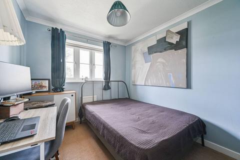 8 Amblecote Meadows, London, SE12 9TA