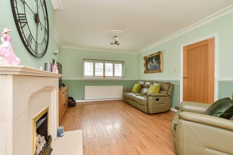 8 Darcy Close, Coulsdon, CR5 1QT
