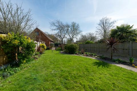 4 bedroom detached house for sale, Church Lane, Chislet