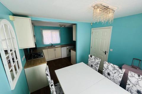 3 bedroom detached house for sale, HUSSARS DRIVE, THATCHAM RG19