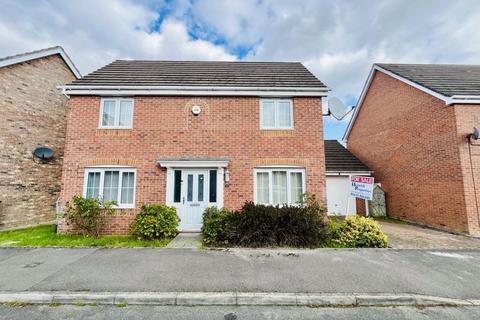 3 bedroom detached house for sale, HUSSARS DRIVE, THATCHAM RG19