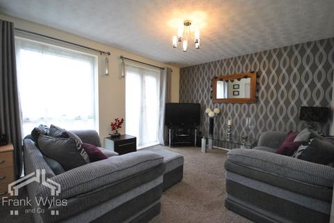 2 bedroom flat to rent, Hoghton Close, Lytham St Annes, Lancashire
