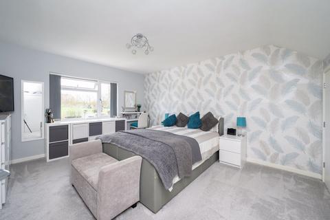 4 bedroom semi-detached bungalow for sale, Merryfield Drive, Horsham, West Sussex