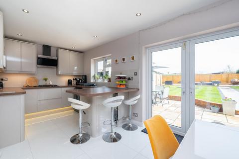 4 bedroom semi-detached house for sale, Merryfield Drive, Horsham, RH12