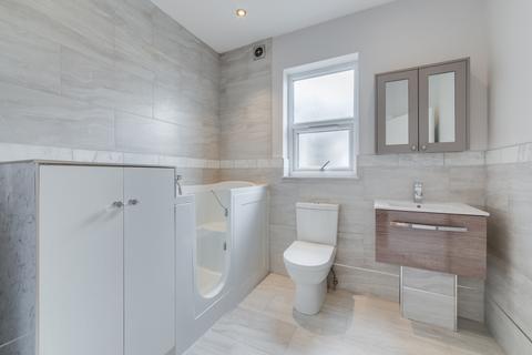 3 bedroom flat to rent, Hawkslade Road,  London, SE15