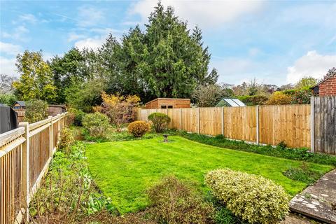 34 Deepdene Vale, Dorking, RH4 1NL