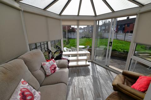 3 bedroom end of terrace house for sale, Trafford Road, Eccles, M30