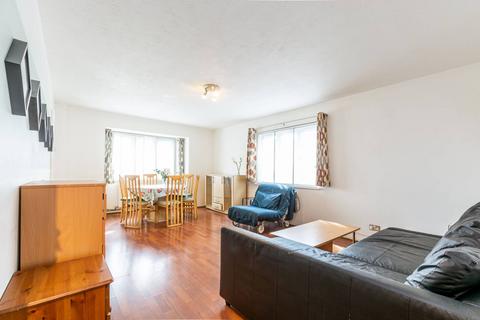 2 bedroom flat to rent, Gresham Way, Wimbledon Park, London, SW19