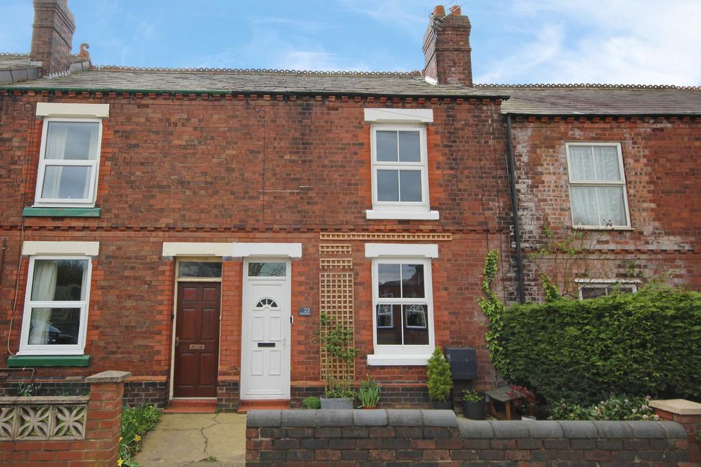 Northwich Road, Weaverham, CW8 2 bed terraced house for sale £175,000