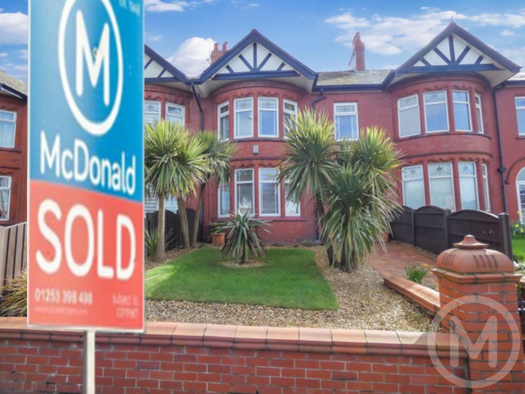Warbreck Hill Road, Blackpool 3 bed house £217,500