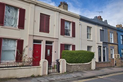 2 bedroom terraced house for sale, West Street, Deal, CT14