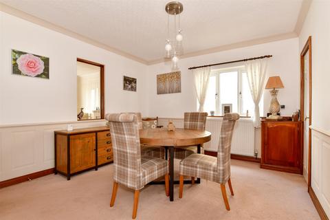 3 bedroom chalet for sale, City Way, Rochester, Kent
