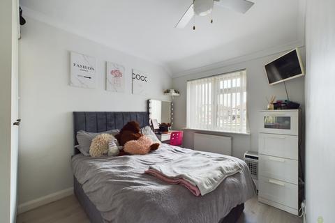 104 Glenview, London, SE2 0SH