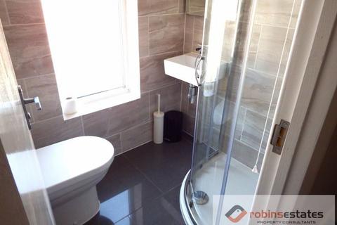 4 bedroom semi-detached house to rent, Woolmer Road, Nottingham, NG2 2FB