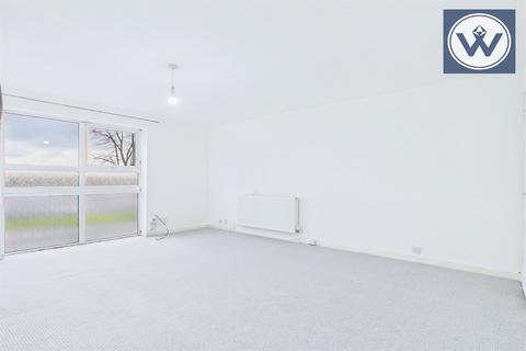 1 bedroom flat to rent, Hamilton Court, UB3