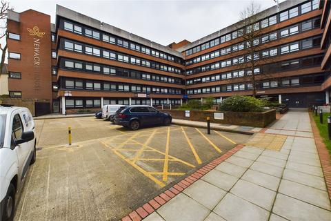 1 bedroom apartment for sale, Wood Street, East Grinstead RH19