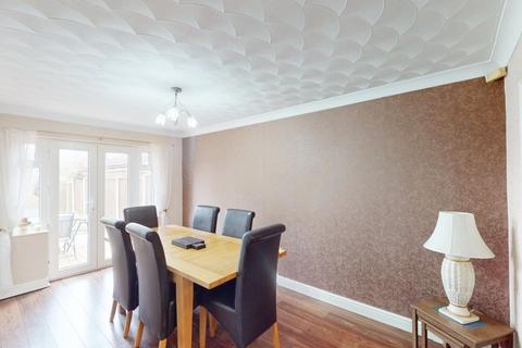 3 bedroom detached house for sale, Aspen Close, Westhoughton, BL5