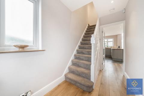 72 Heather Way, Romford, RM1 4TA