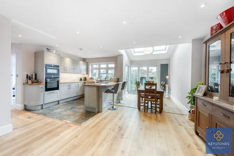 72 Heather Way, Romford, RM1 4TA