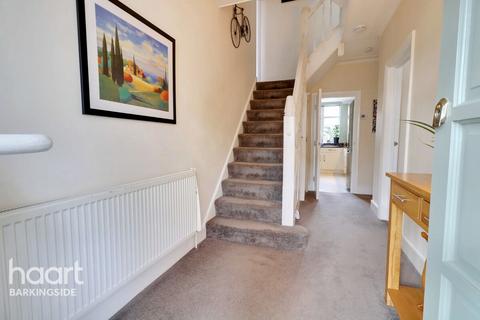 5 bedroom end of terrace house for sale, Hatley Avenue, Barkingide