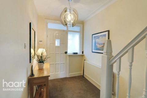 5 bedroom end of terrace house for sale, Hatley Avenue, Barkingide