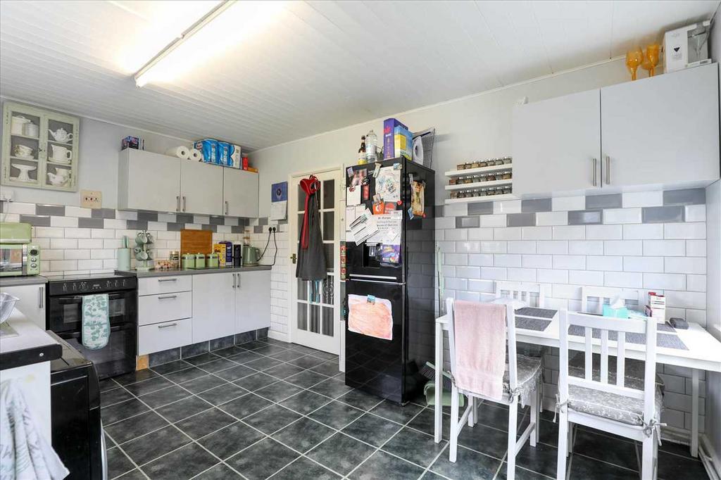 Kitchen/ Breakfast