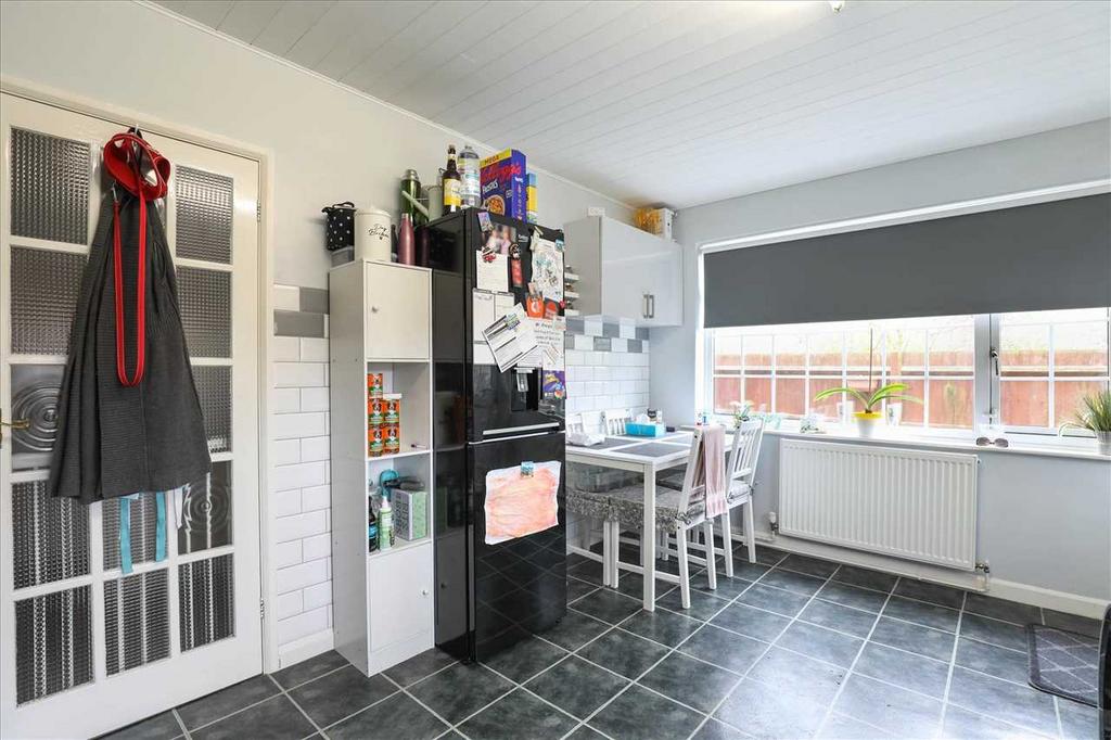 Kitchen/ Breakfast