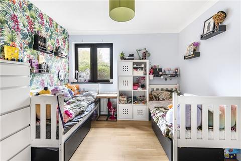 5 Badger Close, Feltham, TW13 7HA