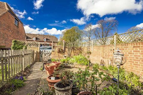 3, Brewery Cottages High Street, Goring, Reading, RG8 9AR