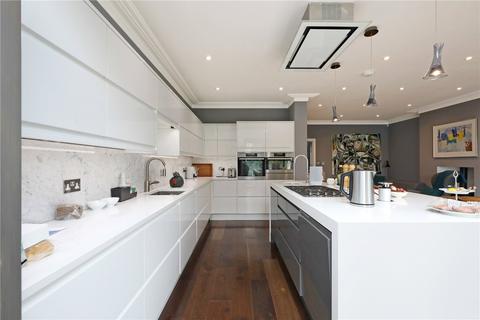 17 Carbery Avenue, London, W3 9AD