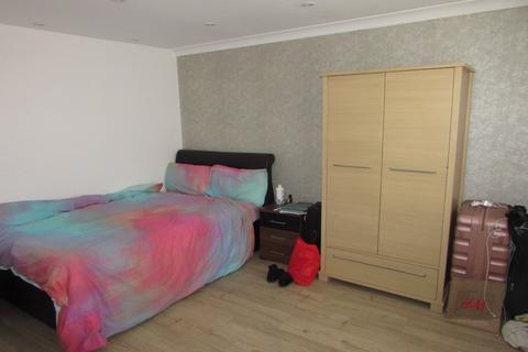 1 bedroom in a house share to rent, Room 1, 36 Dovedale, Stevenage, Hertfordshire