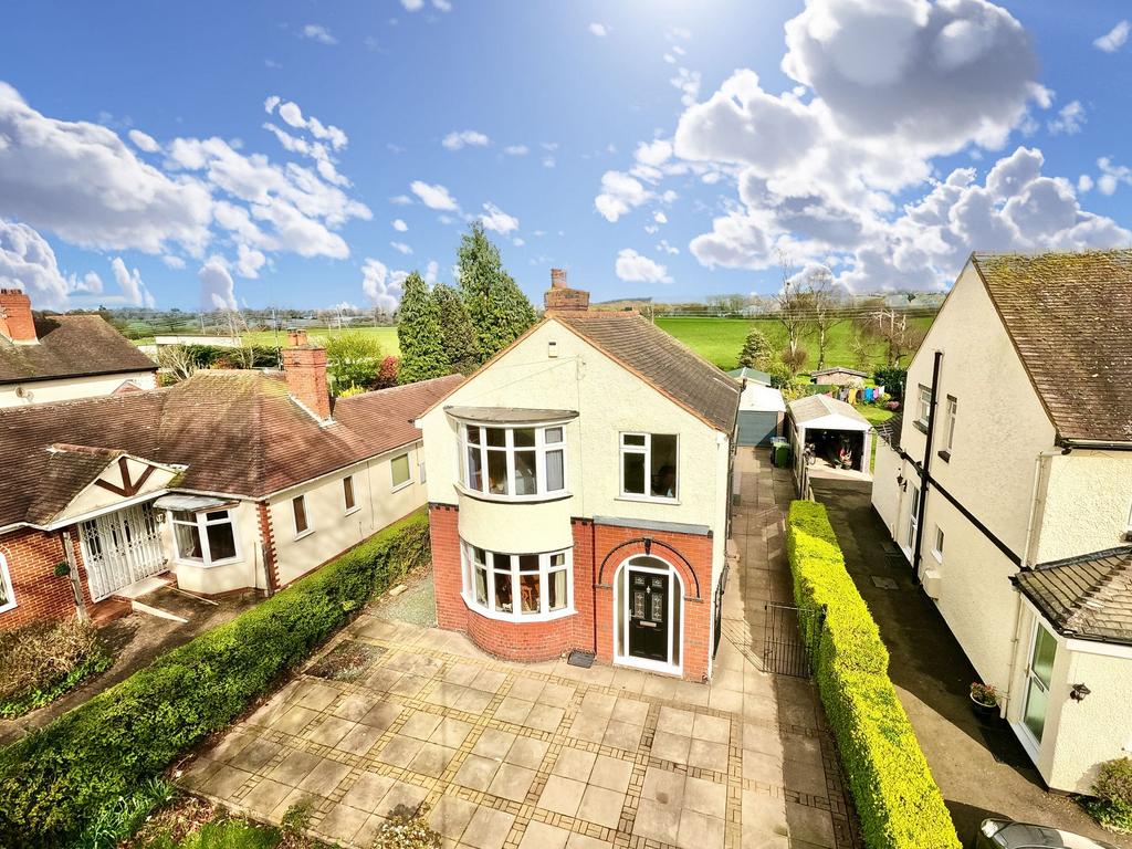 Stone Road, Tittensor 3 bed detached house for sale £360,000