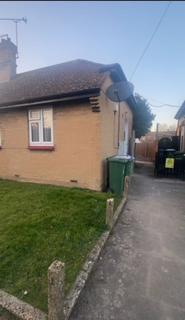 2 bedroom bungalow to rent, Russell Close, Dartford, Kent, DA1