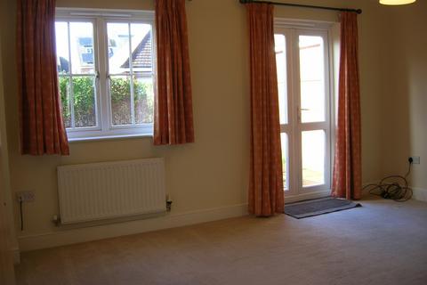 2 bedroom end of terrace house to rent, King John Road, Gillingham. SP8 4PG