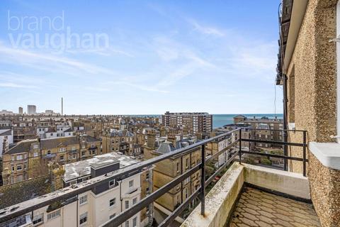 2 bedroom flat to rent, Grand Avenue, Hove, East Sussex, BN3