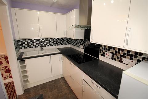 1 bedroom flat for sale, Inglewood, The Spinney, Swanley BR8