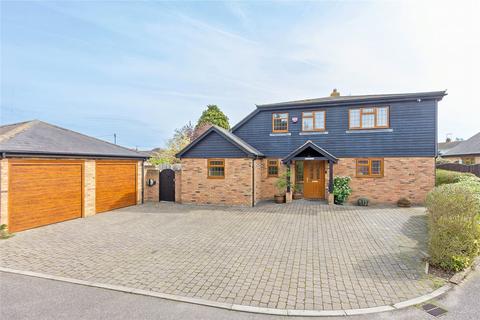 4 bedroom detached house for sale, The Potteries, Upchurch, Sittingbourne, Kent, ME9